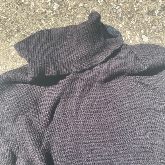 Time and Tru Black Turtleneck Size Large - Picture 4 of 6